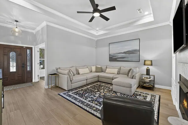 Entry into the living room