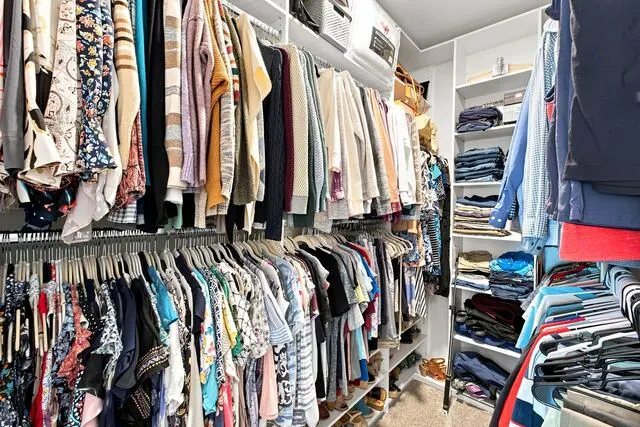 Professional closet system